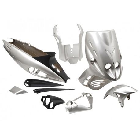 BODY KIT -STR8 MALAGUTI F12 - 9 delni - Srebrna