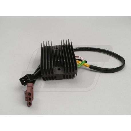 REGULATOR VOLTAŽE -4+3-plug- Piaggio Quasar 250-300cc, Master 400-500cc